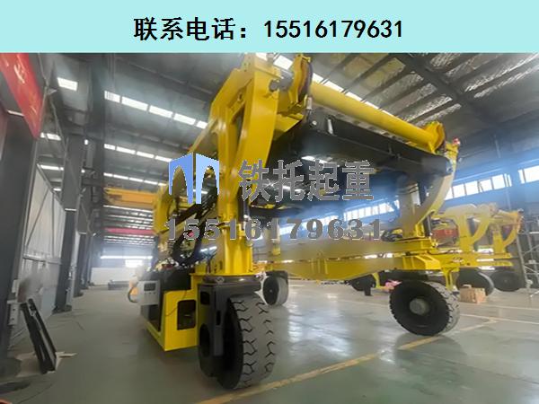 山東濟(jì)南鋼廠跨運(yùn)車銷售廠家分享鋼廠跨運(yùn)車的優(yōu)勢(shì)特點(diǎn)